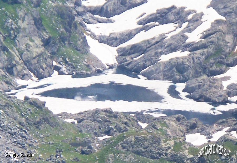 15 Zoom sul lago gelt con cornice di ghiaccio.JPG